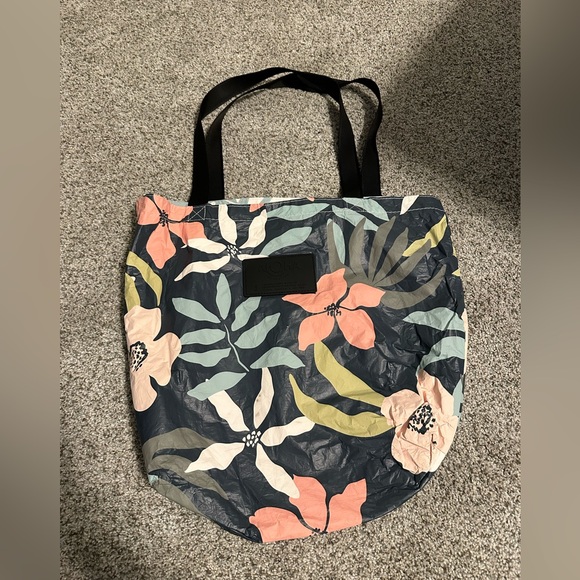 Aloha Collection | Eve Tote - Picture 4 of 6